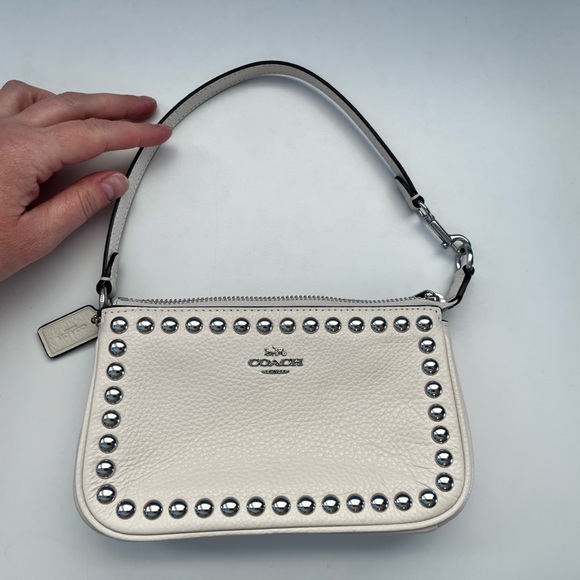 Coach Nolita 19 With Rivets - Picture 3 of 10